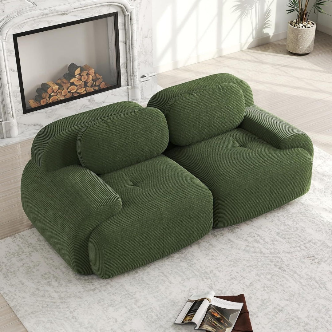 Divano con braccioli verde in velluto